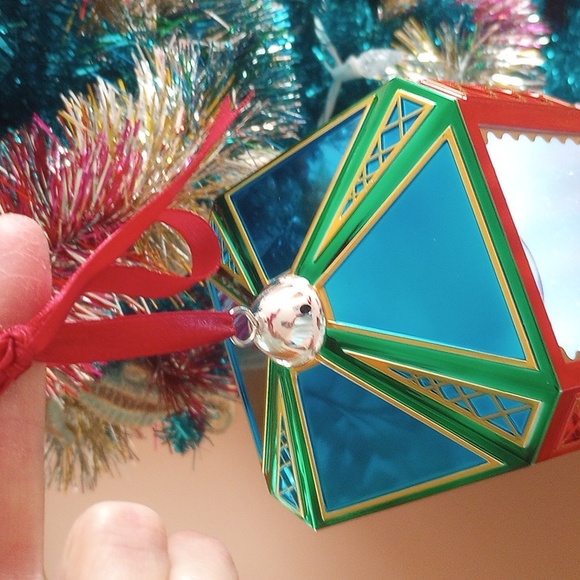 Mr. Christmas Magic Scene Ornaments - Picture 4 of 11